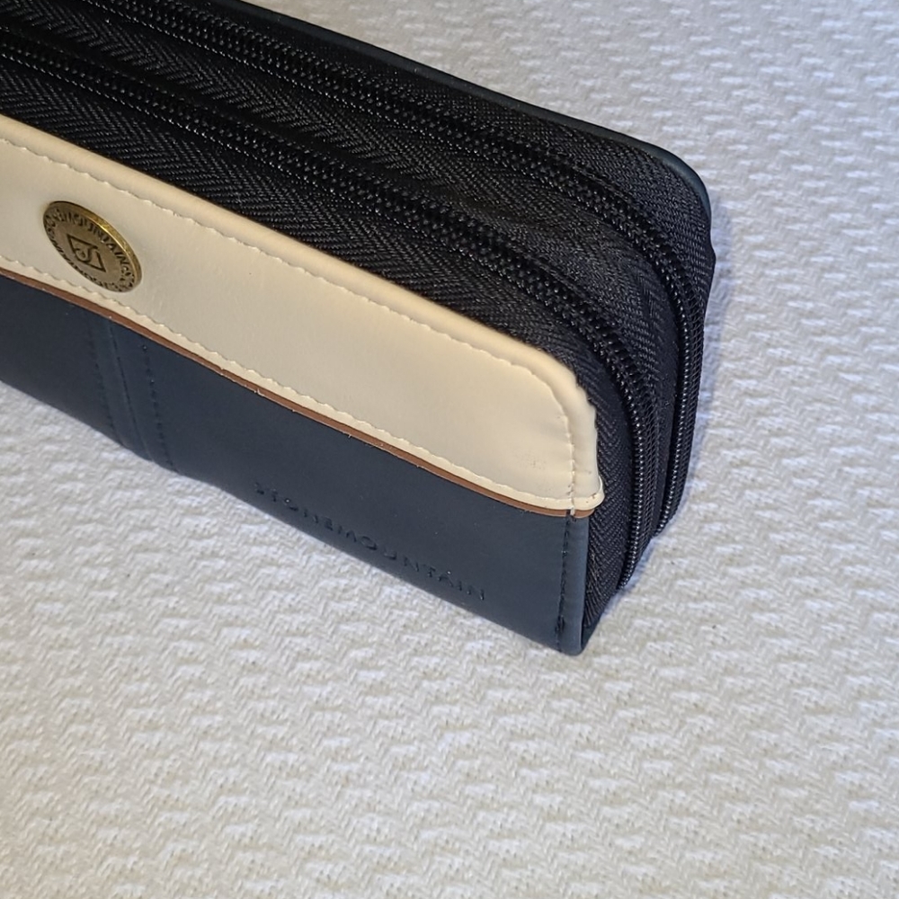 Stone Mountain Wallet - Picture 4 of 12